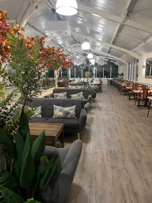 Greenhouse Kitchen Autumn